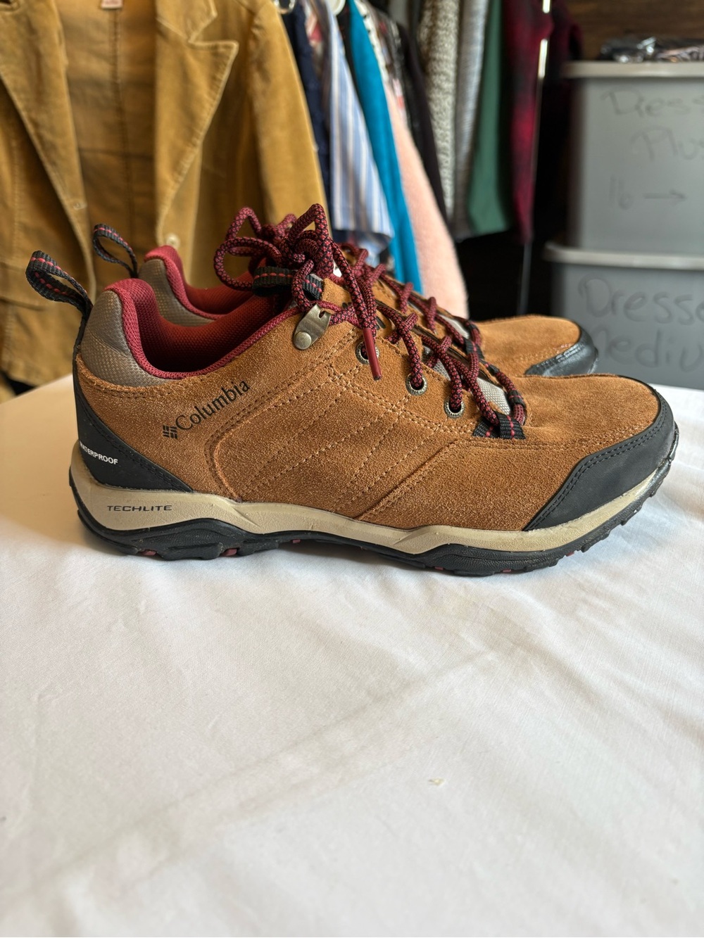 Columbia Women’s Brown Suede Hiking Shoes with Burgundy Accents - Picture 4 of 7